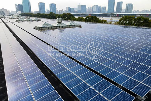 Chính phủ Trung Quốc giảm hoàn thuế cho ngành quang điện