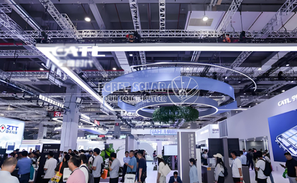 Sự tham gia thành công của Egret Solar tại Triển lãm năng lượng mặt trời SNEC Thượng Hải