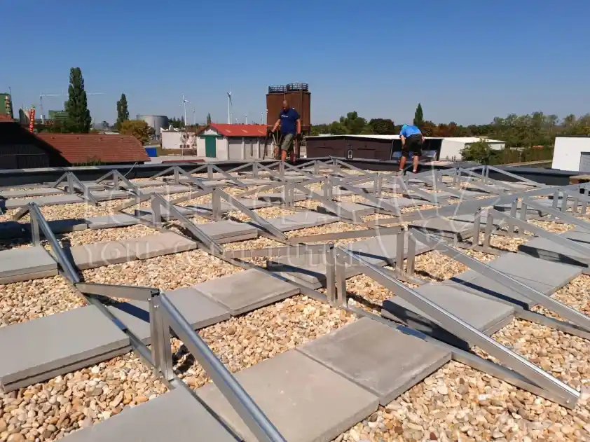 Làm thế nào để lắp đặt hệ thống lắp đặt năng lượng mặt trời dằn đông-tây?