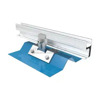 Tấm pin mặt trời gắn mái kẹp